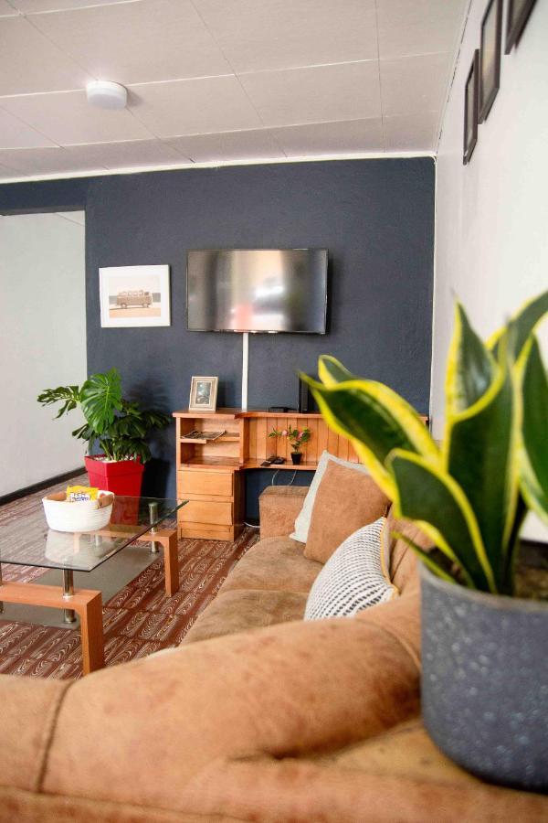 5 Min From The Airport - Perfect Stop Alajuela Exterior photo