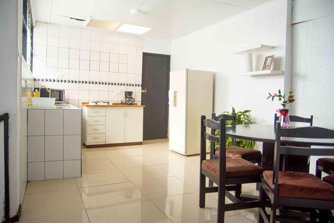 5 Min From The Airport - Perfect Stop Alajuela Exterior photo